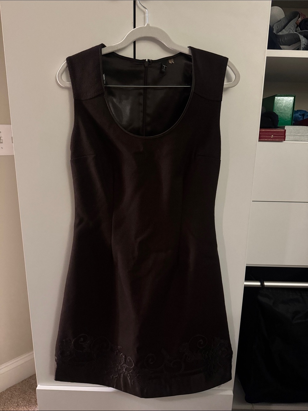 Tahari Sleeveless Brown Wool Dress with Subtle Hem Embroidery